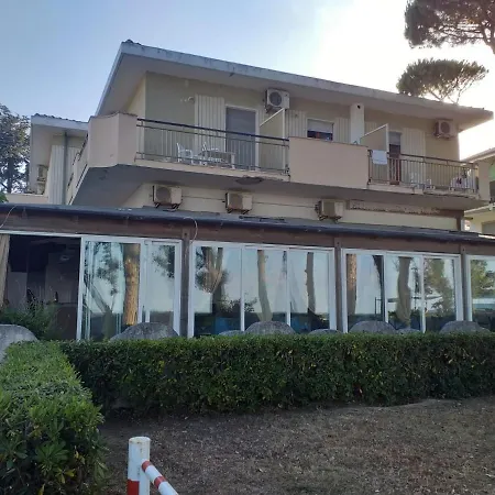 فندق مبيت وإفطار Quadruple 5 Minutes From The Sea