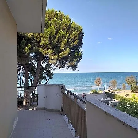 فندق مبيت وإفطار Quadruple 5 Minutes From The Sea