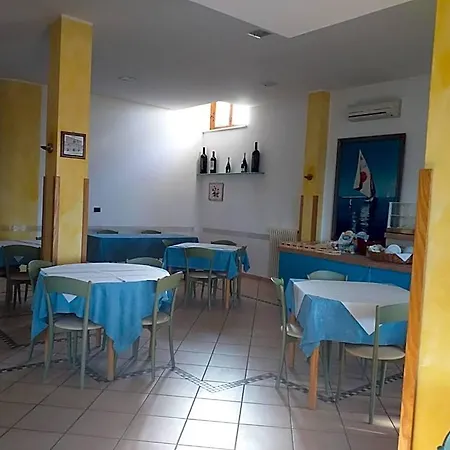 فندق مبيت وإفطار Quadruple 5 Minutes From The Sea 3*