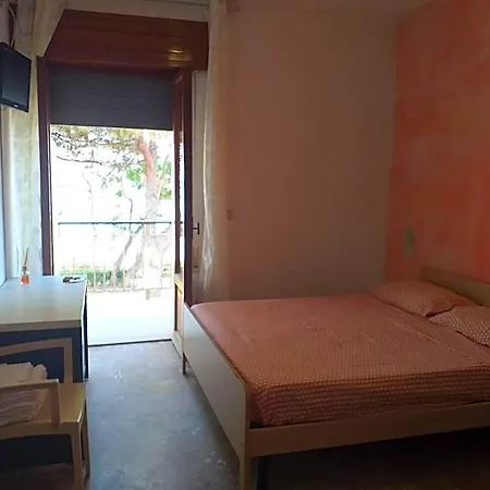 Quadruple 5 Minutes From The Sea فندق مبيت وإفطار