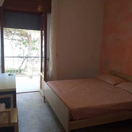 Quadruple 5 Minutes From The Sea 3*