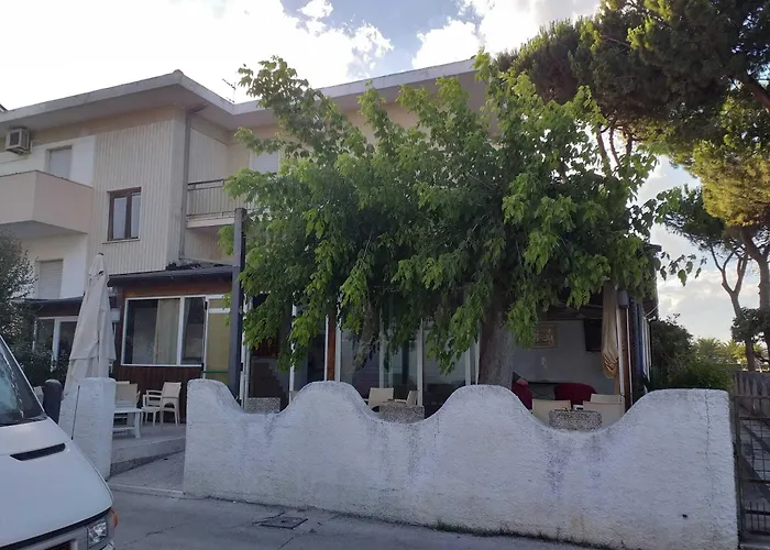 Quadruple 5 Minutes From The Sea Panzió Pineto